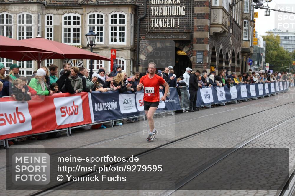 05.10.2025 - 20. swb-Marathon Bremen Yannick Fuchs http://msf.ph/oto/9279595 05.10.2025 12:42:50 Ziel 1162 meine-sportfotos.de