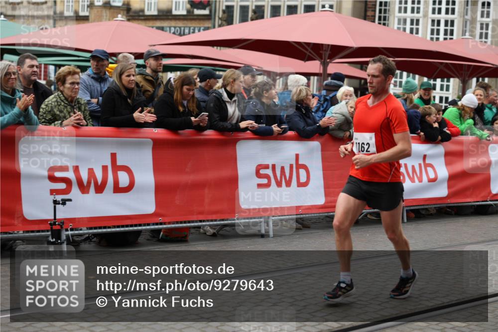 05.10.2025 - 20. swb-Marathon Bremen Yannick Fuchs http://msf.ph/oto/9279643 05.10.2025 12:42:51 Ziel 1162 meine-sportfotos.de