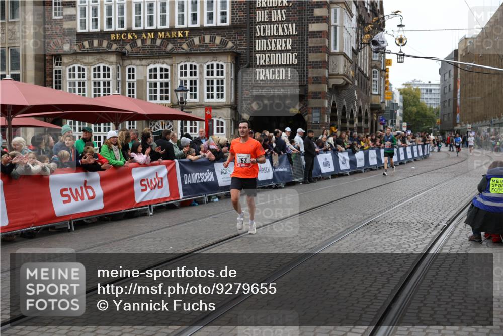 05.10.2025 - 20. swb-Marathon Bremen Yannick Fuchs http://msf.ph/oto/9279655 05.10.2025 12:43:24 Ziel 153, 1068, 1459 meine-sportfotos.de