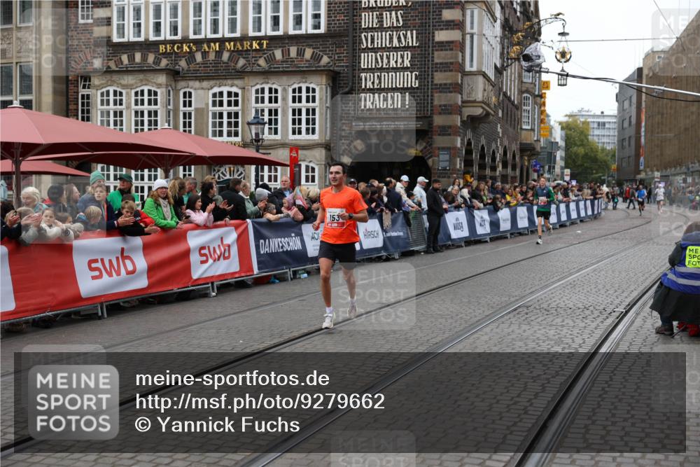 05.10.2025 - 20. swb-Marathon Bremen Yannick Fuchs http://msf.ph/oto/9279662 05.10.2025 12:43:24 Ziel 153, 1068, 1459 meine-sportfotos.de