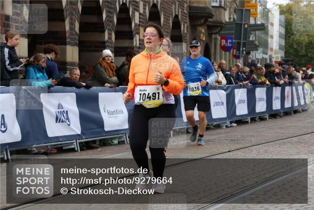 05.10.2025 - 20. swb-Marathon Bremen Strokosch-Dieckow http://msf.ph/oto/9279664 05.10.2025 11:14:06 Ziel 9012, 9380, 10491, 11036 meine-sportfotos.de