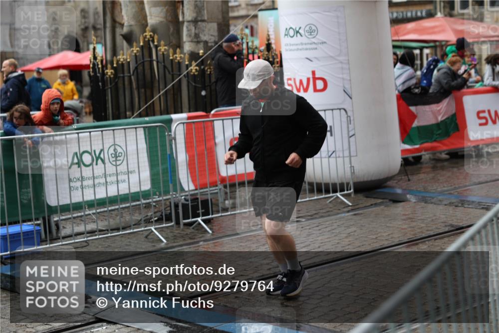 05.10.2025 - 20. swb-Marathon Bremen Yannick Fuchs http://msf.ph/oto/9279764 05.10.2025 15:00:56 Ziel 1475, 1818 meine-sportfotos.de