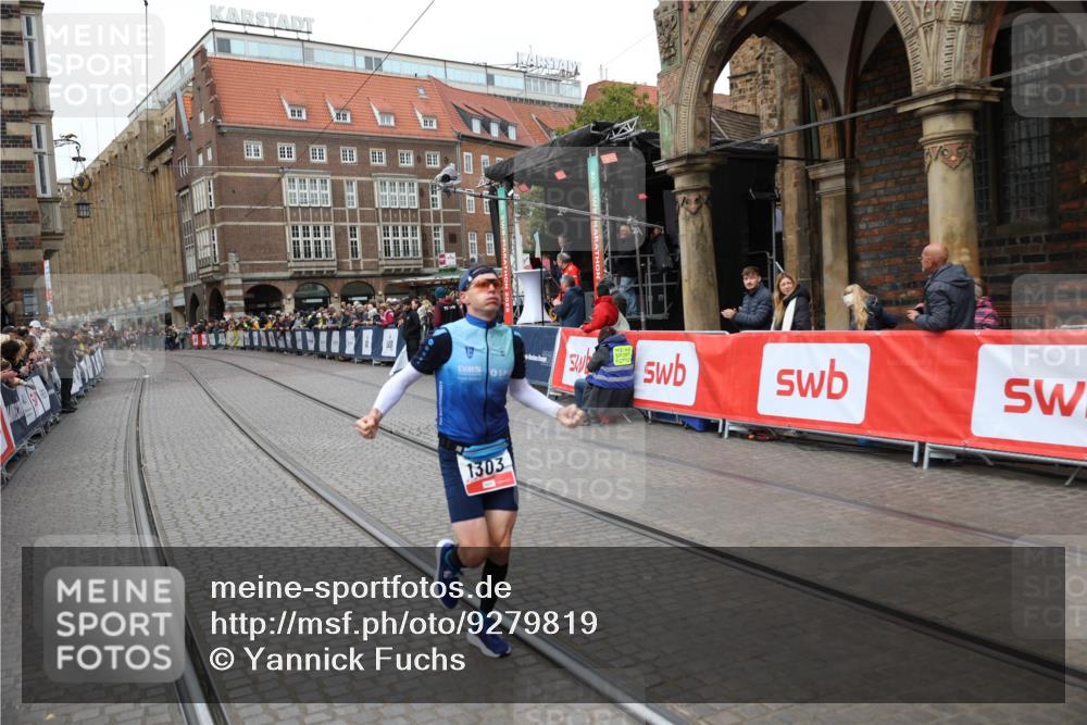05.10.2025 - 20. swb-Marathon Bremen Yannick Fuchs http://msf.ph/oto/9279819 05.10.2025 12:46:21 Ziel 1303, 1668 meine-sportfotos.de