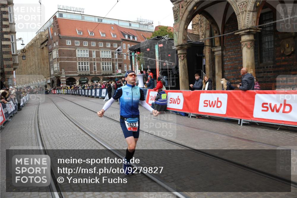05.10.2025 - 20. swb-Marathon Bremen Yannick Fuchs http://msf.ph/oto/9279827 05.10.2025 12:46:21 Ziel 1303, 1668 meine-sportfotos.de