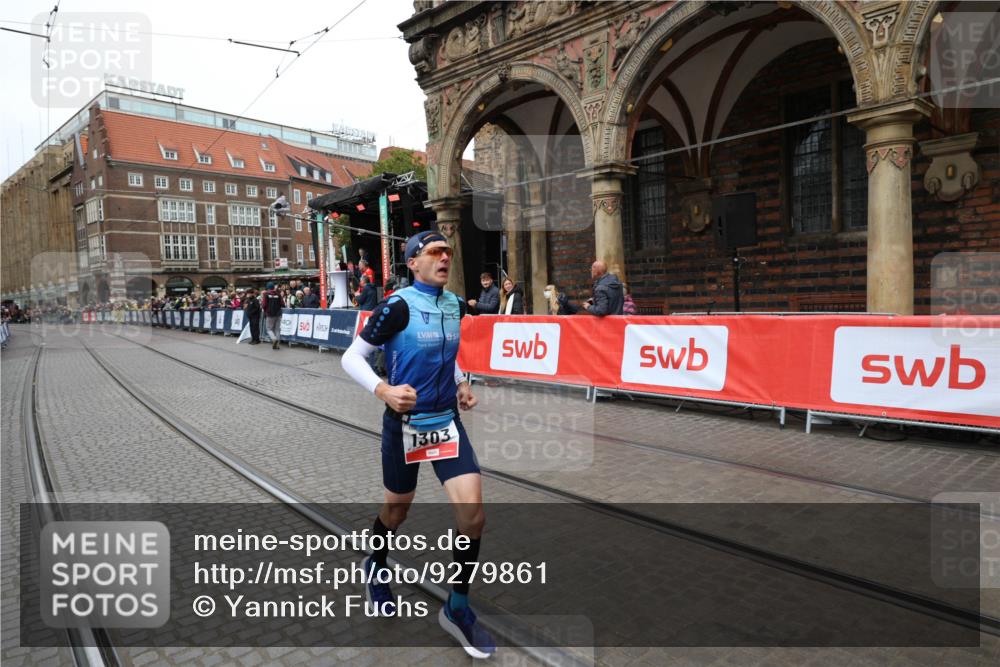 05.10.2025 - 20. swb-Marathon Bremen Yannick Fuchs http://msf.ph/oto/9279861 05.10.2025 12:46:22 Ziel 1303 meine-sportfotos.de