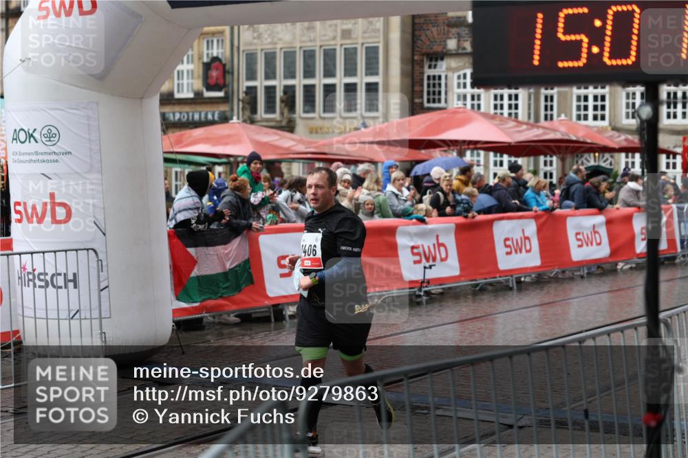 05.10.2025 - 20. swb-Marathon Bremen Yannick Fuchs http://msf.ph/oto/9279863 05.10.2025 15:01:15 Ziel 1406 meine-sportfotos.de