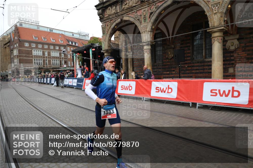 05.10.2025 - 20. swb-Marathon Bremen Yannick Fuchs http://msf.ph/oto/9279870 05.10.2025 12:46:22 Ziel 1303 meine-sportfotos.de