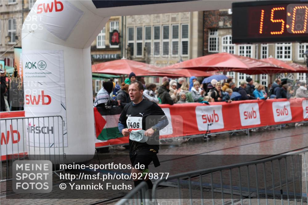 05.10.2025 - 20. swb-Marathon Bremen Yannick Fuchs http://msf.ph/oto/9279877 05.10.2025 15:01:16 Ziel 1406 meine-sportfotos.de