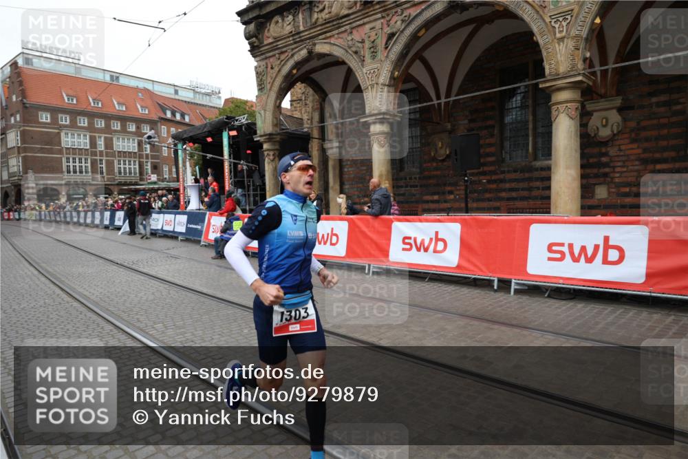 05.10.2025 - 20. swb-Marathon Bremen Yannick Fuchs http://msf.ph/oto/9279879 05.10.2025 12:46:22 Ziel 1303 meine-sportfotos.de