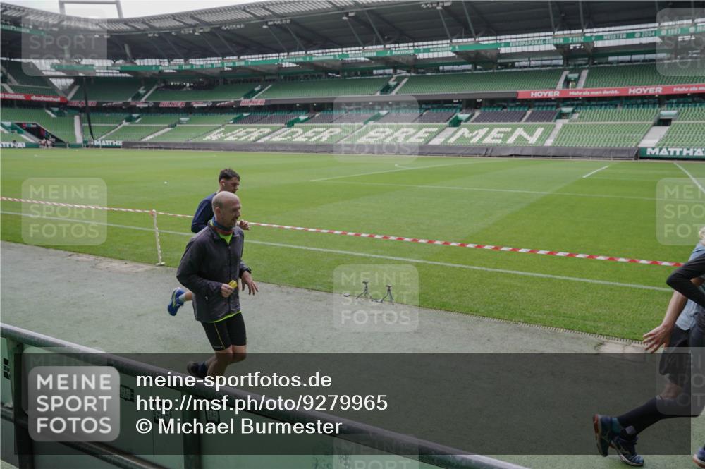 05.10.2025 - 20. swb-Marathon Bremen Michael Burmester http://msf.ph/oto/9279965 05.10.2025 13:02:05 Laufen im Stadion 152, 428, 493, 546, 672, 772, 843, 921, 979, 1030, 1256, 1348, 1361, 1452, 1732, 1744, 1759, 1856, 1893, 1899, 1924, 1933, 1996, 2096, 2102, 2143, 2245, 2272, 2306, 2555, 2565, 2774, 2796, 2910, 2912, 2918, 2991, 3053, 3206, 3208, 3217, 3387, 3525, 3526, 3662, 3663, 3673, 3861, 3877, 3926, 3930, 4017, 4018, 4086, 4129, 4364, 4409, 4444, 4477, 4481, 4564, 4618, 4688, 4705, 4847, 4882, 4947, 4980, 4985, 5309, 5557, 5570, 5580, 5652, 5731, 5893, 5934, 6157, 6328, 6382, 58, 440 meine-sportfotos.de