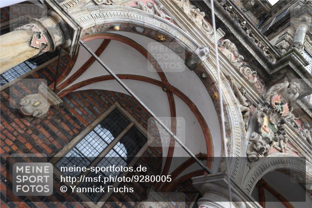 05.10.2025 - 20. swb-Marathon Bremen Yannick Fuchs http://msf.ph/oto/9280005 05.10.2025 12:50:37 Ziel 664, 2033, 2267 meine-sportfotos.de