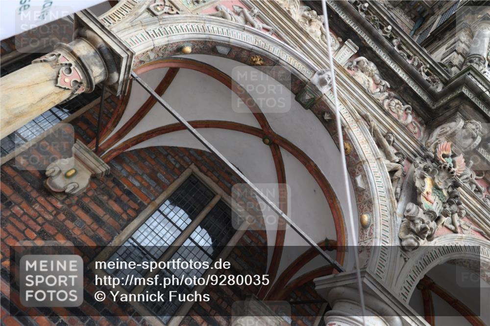 05.10.2025 - 20. swb-Marathon Bremen Yannick Fuchs http://msf.ph/oto/9280035 05.10.2025 12:50:37 Ziel 664, 2033, 2267 meine-sportfotos.de