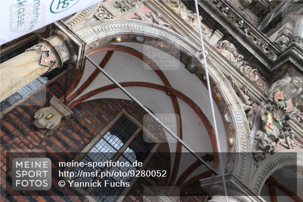 05.10.2025 - 20. swb-Marathon Bremen Yannick Fuchs http://msf.ph/oto/9280052 05.10.2025 12:50:37 Ziel 664, 2033, 2267 meine-sportfotos.de
