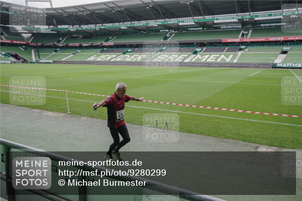 05.10.2025 - 20. swb-Marathon Bremen Michael Burmester http://msf.ph/oto/9280299 05.10.2025 13:02:44 Laufen im Stadion 97, 293, 518, 616, 721, 729, 764, 828, 843, 921, 1121, 1405, 1670, 1704, 1733, 1744, 1836, 1899, 1924, 1944, 2143, 2272, 2306, 2357, 2393, 2772, 2774, 2984, 3147, 3217, 3424, 3861, 3917, 3926, 3930, 4026, 4129, 4321, 4322, 4444, 4464, 4477, 4481, 4564, 4688, 4714, 4817, 4847, 4885, 4985, 5652, 5755, 5884, 5893, 6215, 6325, 6328, 6382, 6481, 6666, 7217, 7407, 7433, 7659, 8375, 8526, 8957, 428, 772, 1030, 1256, 1348, 1361, 1452, 1759, 1856, 1899, 2245, 2306, 2555, 2796, 2910 meine-sportfotos.de