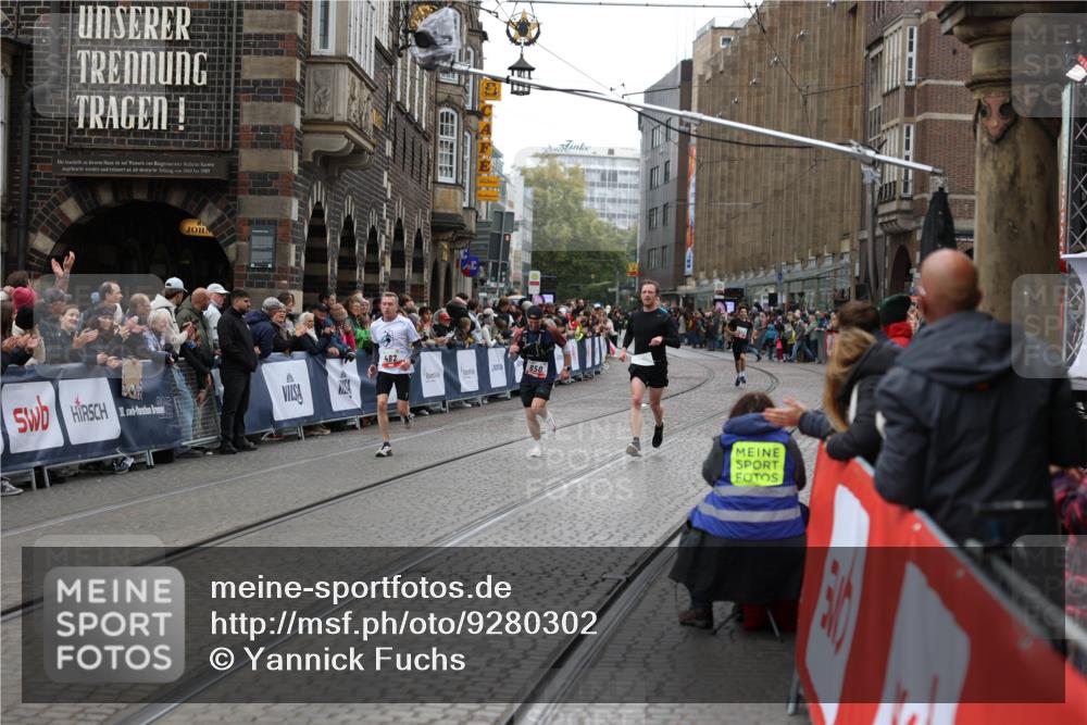 05.10.2025 - 20. swb-Marathon Bremen Yannick Fuchs http://msf.ph/oto/9280302 05.10.2025 12:53:56 Ziel  meine-sportfotos.de