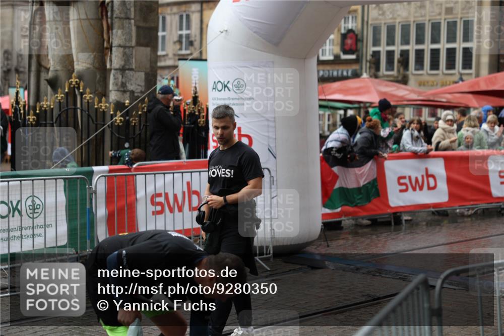 05.10.2025 - 20. swb-Marathon Bremen Yannick Fuchs http://msf.ph/oto/9280350 05.10.2025 15:01:25 Ziel 1835 meine-sportfotos.de