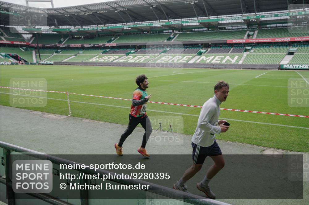 05.10.2025 - 20. swb-Marathon Bremen Michael Burmester http://msf.ph/oto/9280395 05.10.2025 13:02:56 Laufen im Stadion 97, 227, 293, 375, 518, 616, 721, 729, 764, 828, 921, 1121, 1405, 1568, 1670, 1704, 1733, 1836, 1944, 2357, 2393, 2407, 2772, 2774, 2960, 2984, 3019, 3147, 3217, 3424, 3917, 4026, 4129, 4321, 4322, 4464, 4477, 4481, 4688, 4714, 4769, 4817, 4847, 4885, 4985, 5527, 5652, 5755, 5867, 5884, 6215, 6325, 6382, 6417, 6481, 6666, 7217, 7315, 7316, 7407, 7433, 7540, 7653, 7659, 8375, 8526, 8957, 772, 843, 1030, 1256, 1348, 1452, 1744, 1856, 1899, 1924, 2143, 2272, 2306, 2910 meine-sportfotos.de