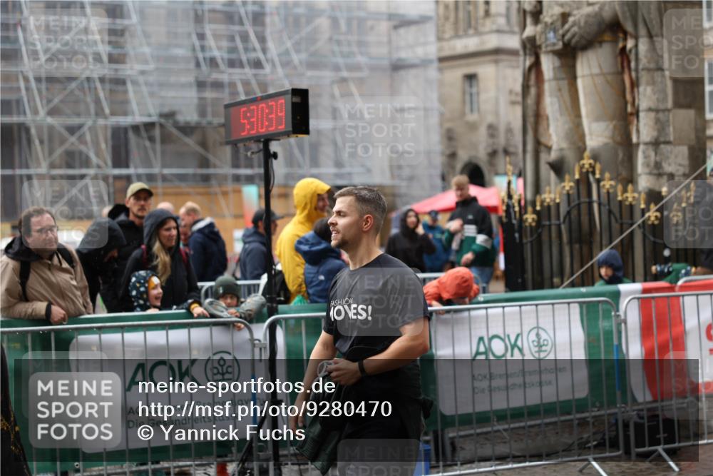 05.10.2025 - 20. swb-Marathon Bremen Yannick Fuchs http://msf.ph/oto/9280470 05.10.2025 15:01:28 Ziel  meine-sportfotos.de