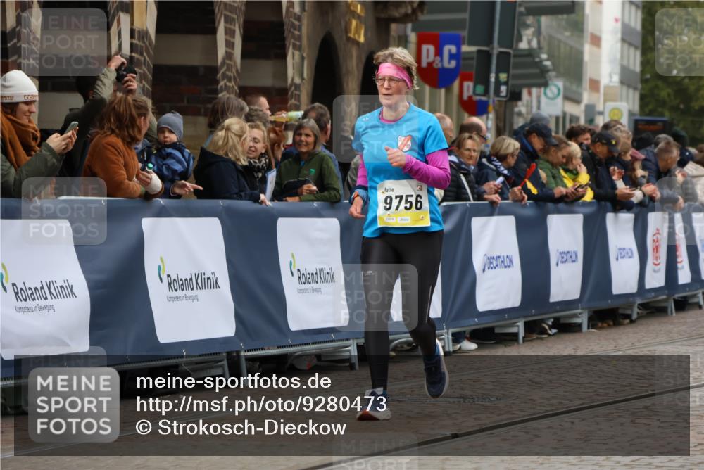 05.10.2025 - 20. swb-Marathon Bremen Strokosch-Dieckow http://msf.ph/oto/9280473 05.10.2025 11:14:23 Ziel 9756, 9818, 9819, 10201, 10292, 10832, 11072 meine-sportfotos.de