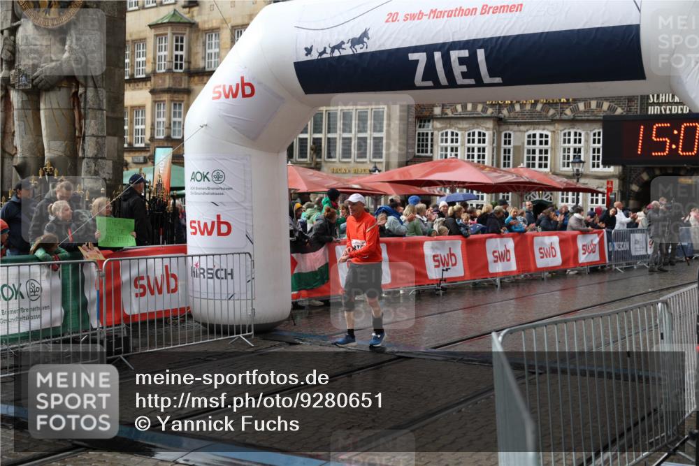 05.10.2025 - 20. swb-Marathon Bremen Yannick Fuchs http://msf.ph/oto/9280651 05.10.2025 15:02:49 Ziel 835 meine-sportfotos.de