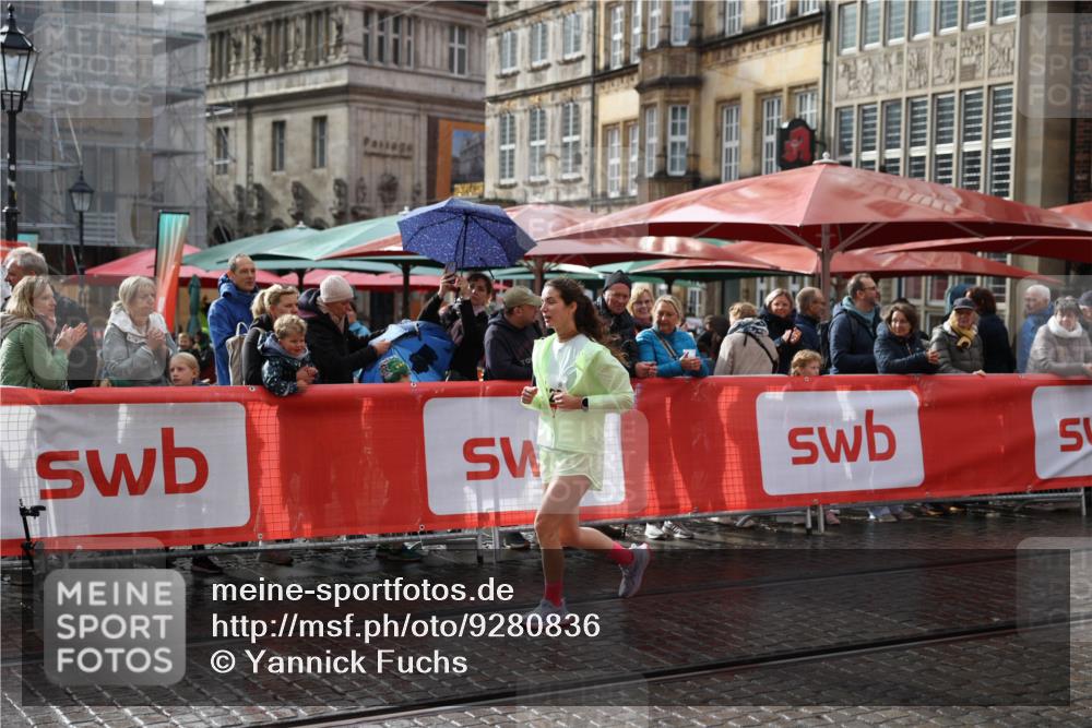 05.10.2025 - 20. swb-Marathon Bremen Yannick Fuchs http://msf.ph/oto/9280836 05.10.2025 15:03:11 Ziel 1820 meine-sportfotos.de