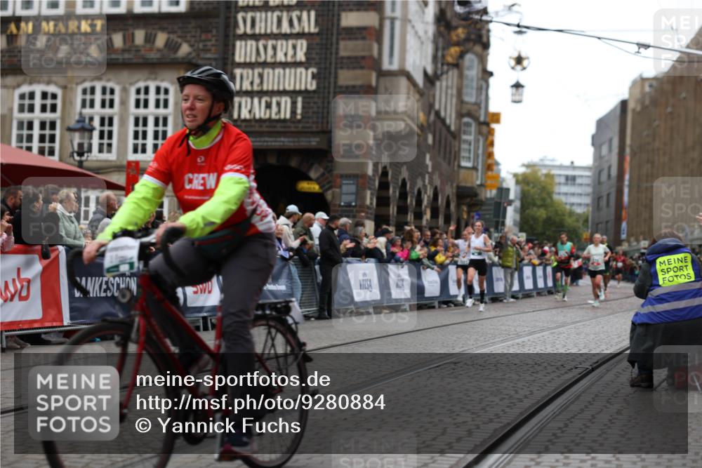 05.10.2025 - 20. swb-Marathon Bremen Yannick Fuchs http://msf.ph/oto/9280884 05.10.2025 12:55:16 Ziel 1231, 2151, 4030, 4807 meine-sportfotos.de