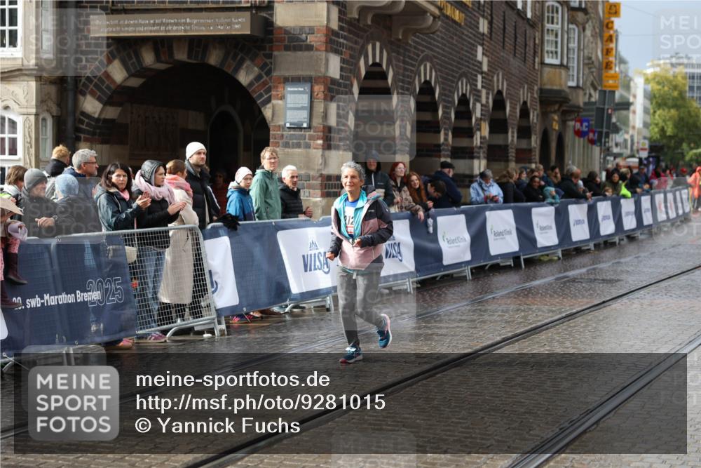 05.10.2025 - 20. swb-Marathon Bremen Yannick Fuchs http://msf.ph/oto/9281015 05.10.2025 15:04:11 Ziel  meine-sportfotos.de