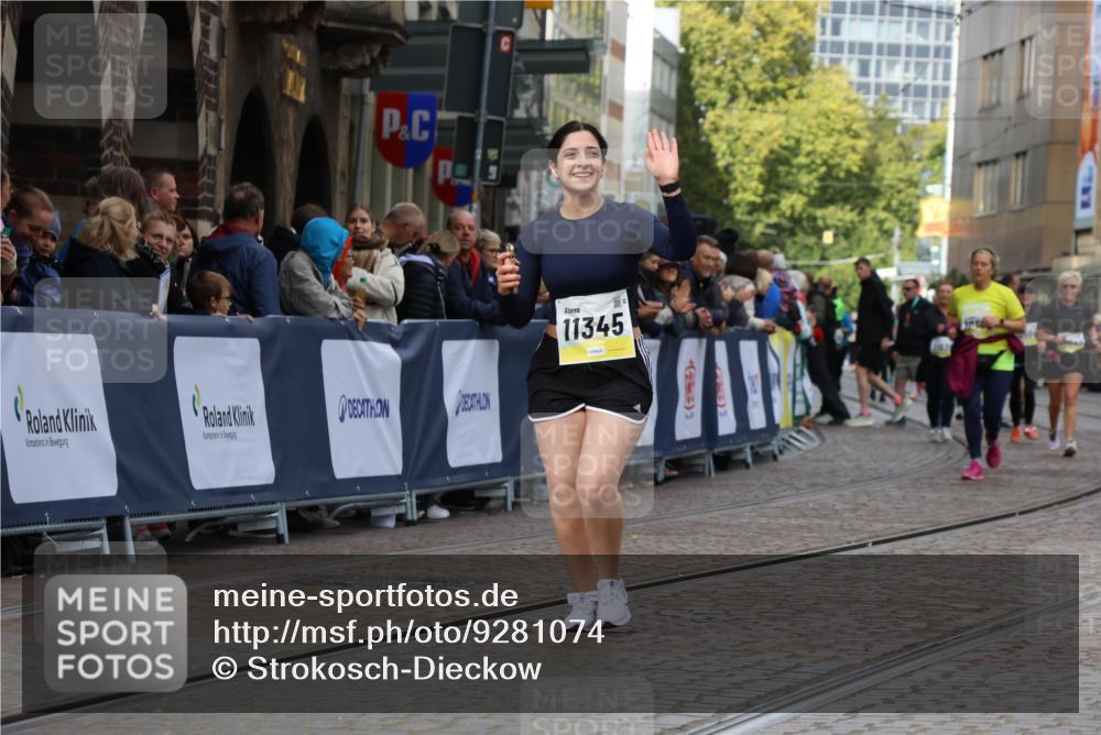 05.10.2025 - 20. swb-Marathon Bremen Strokosch-Dieckow http://msf.ph/oto/9281074 05.10.2025 11:14:52 Ziel 9303, 11345, 11448, 11607 meine-sportfotos.de