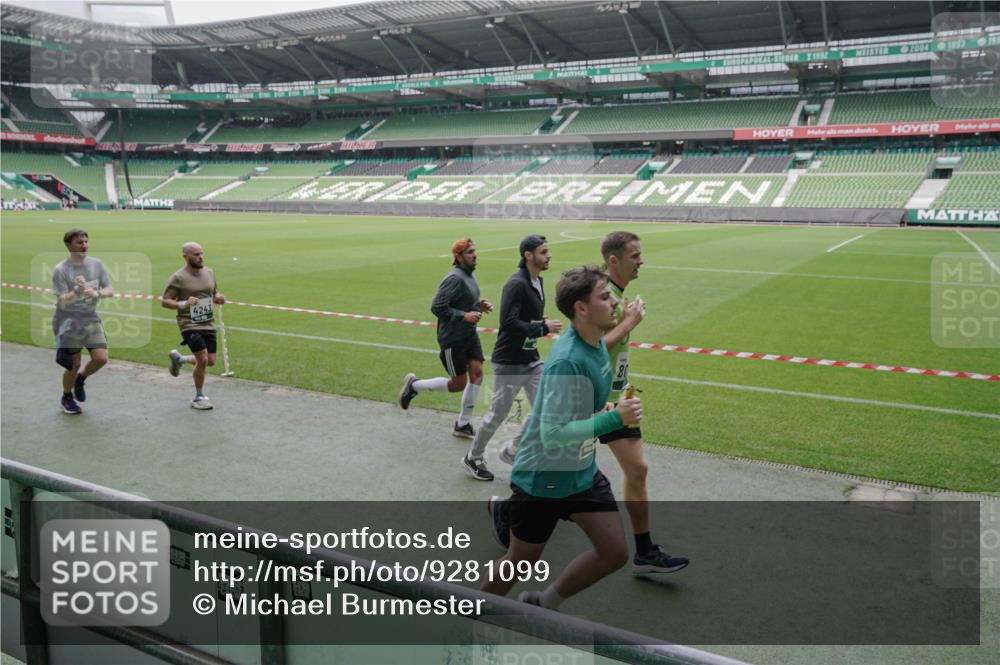 05.10.2025 - 20. swb-Marathon Bremen Michael Burmester http://msf.ph/oto/9281099 05.10.2025 13:04:18 Laufen im Stadion 100, 360, 414, 421, 470, 490, 592, 607, 898, 1012, 1019, 1080, 1084, 1336, 1413, 1468, 1478, 1695, 1852, 1914, 1975, 1997, 2016, 2086, 2333, 2567, 2617, 2664, 2989, 3037, 3072, 3346, 3433, 3483, 3485, 3658, 3901, 4001, 4005, 4053, 4087, 4243, 4244, 4335, 4453, 4462, 4501, 4524, 4528, 4627, 4637, 4638, 4651, 4757, 4793, 4803, 4840, 4858, 4928, 5043, 5082, 5137, 5162, 5212, 5236, 5247, 5343, 5446, 5464, 5489, 5832, 5966, 5969, 6011, 6145, 6287, 6414, 6447, 6529, 6584, 6635, 396 meine-sportfotos.de