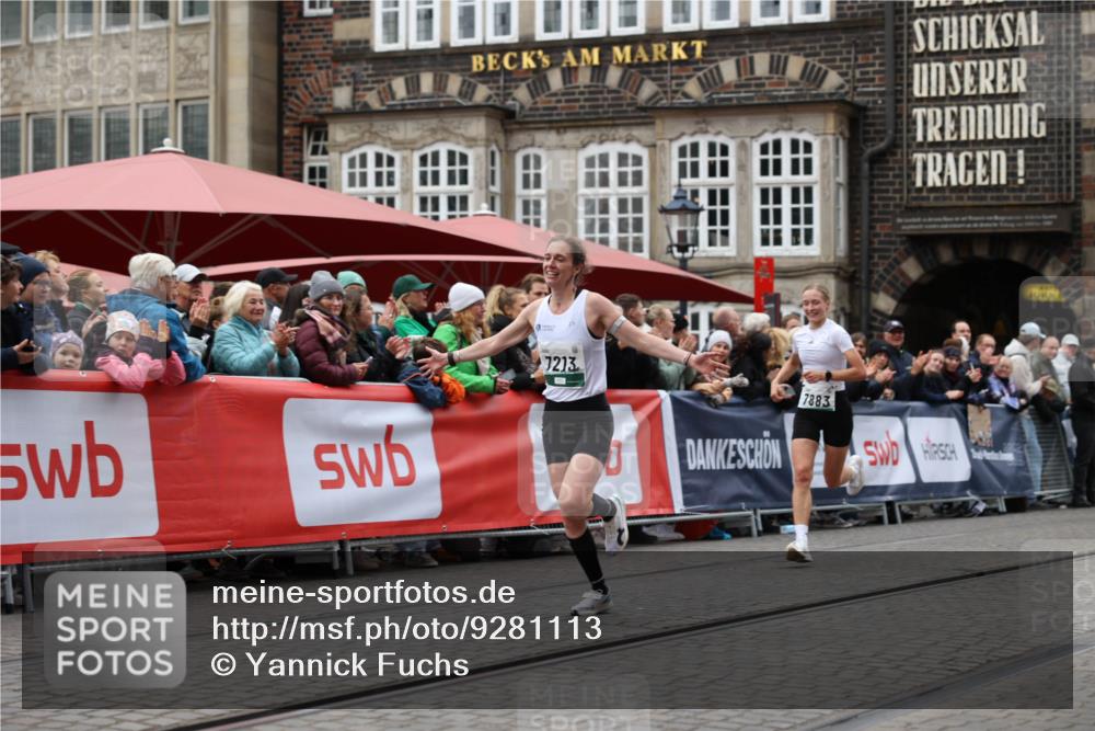 05.10.2025 - 20. swb-Marathon Bremen Yannick Fuchs http://msf.ph/oto/9281113 05.10.2025 12:55:20 Ziel 1231, 7213, 7883 meine-sportfotos.de