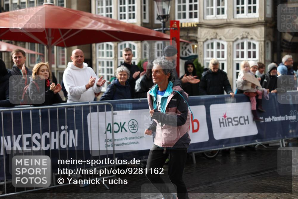 05.10.2025 - 20. swb-Marathon Bremen Yannick Fuchs http://msf.ph/oto/9281162 05.10.2025 15:04:13 Ziel  meine-sportfotos.de