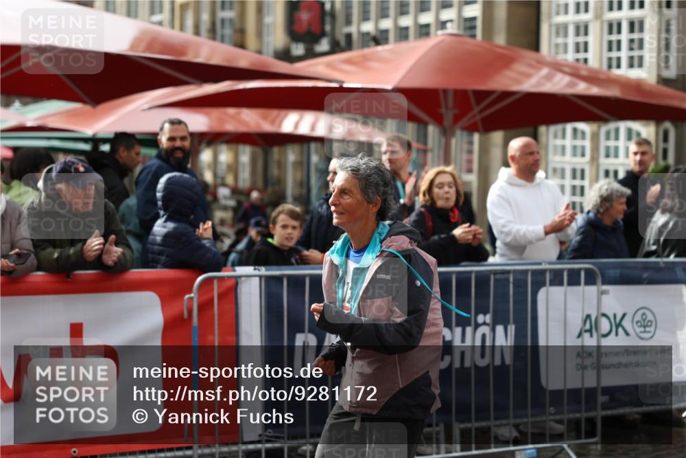 05.10.2025 - 20. swb-Marathon Bremen Yannick Fuchs http://msf.ph/oto/9281172 05.10.2025 15:04:14 Ziel  meine-sportfotos.de