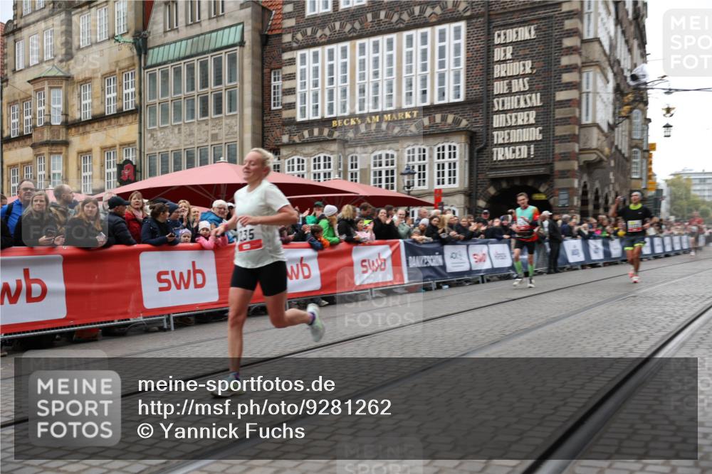 05.10.2025 - 20. swb-Marathon Bremen Yannick Fuchs http://msf.ph/oto/9281262 05.10.2025 12:55:23 Ziel 235, 7213, 7883 meine-sportfotos.de