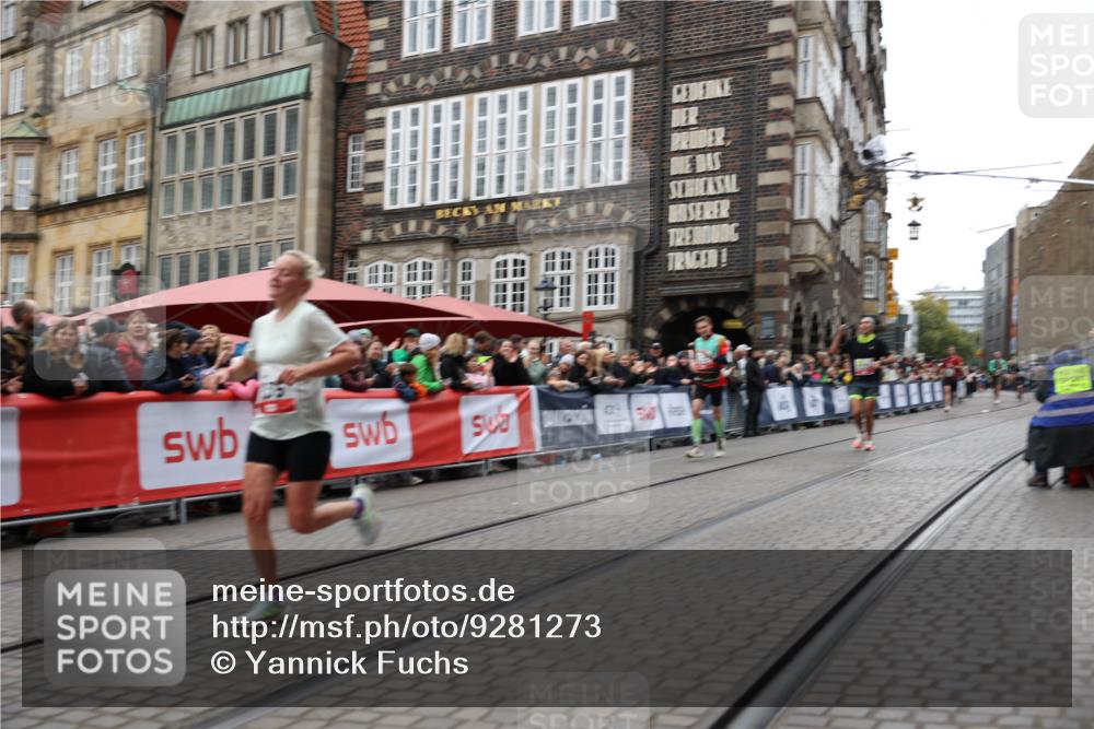 05.10.2025 - 20. swb-Marathon Bremen Yannick Fuchs http://msf.ph/oto/9281273 05.10.2025 12:55:23 Ziel 235, 7213, 7883 meine-sportfotos.de