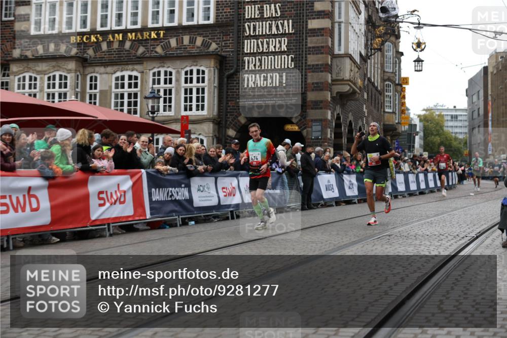05.10.2025 - 20. swb-Marathon Bremen Yannick Fuchs http://msf.ph/oto/9281277 05.10.2025 12:55:23 Ziel 235, 7213, 7883 meine-sportfotos.de