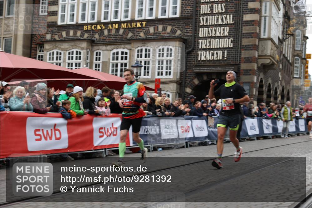 05.10.2025 - 20. swb-Marathon Bremen Yannick Fuchs http://msf.ph/oto/9281392 05.10.2025 12:55:25 Ziel 235, 474, 2132, 7213, 7883 meine-sportfotos.de