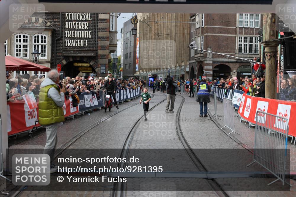 05.10.2025 - 20. swb-Marathon Bremen Yannick Fuchs http://msf.ph/oto/9281395 05.10.2025 15:17:46 Ziel  meine-sportfotos.de