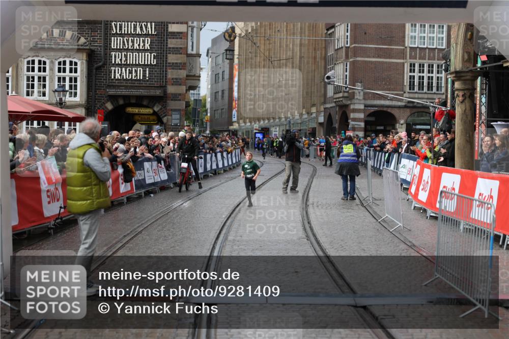 05.10.2025 - 20. swb-Marathon Bremen Yannick Fuchs http://msf.ph/oto/9281409 05.10.2025 15:17:46 Ziel  meine-sportfotos.de