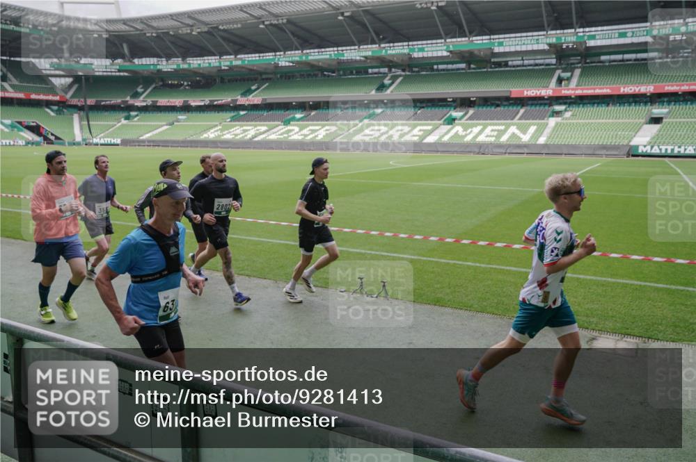05.10.2025 - 20. swb-Marathon Bremen Michael Burmester http://msf.ph/oto/9281413 05.10.2025 13:04:46 Laufen im Stadion 100, 190, 199, 406, 421, 470, 490, 607, 712, 858, 1012, 1061, 1080, 1084, 1132, 1404, 1455, 1468, 1478, 1480, 1746, 1765, 1834, 1852, 1914, 1997, 2009, 2086, 2333, 2399, 2536, 2584, 2617, 2664, 2802, 2901, 2989, 3008, 3216, 3346, 3413, 3433, 3445, 3483, 3561, 3658, 3901, 4001, 4005, 4187, 4241, 4243, 4244, 4501, 4524, 4627, 4634, 4637, 4638, 4671, 4757, 4803, 4838, 4840, 4855, 4858, 4928, 5082, 5212, 5247, 5286, 5295, 5446, 5464, 5614, 5832, 5969, 6287 meine-sportfotos.de