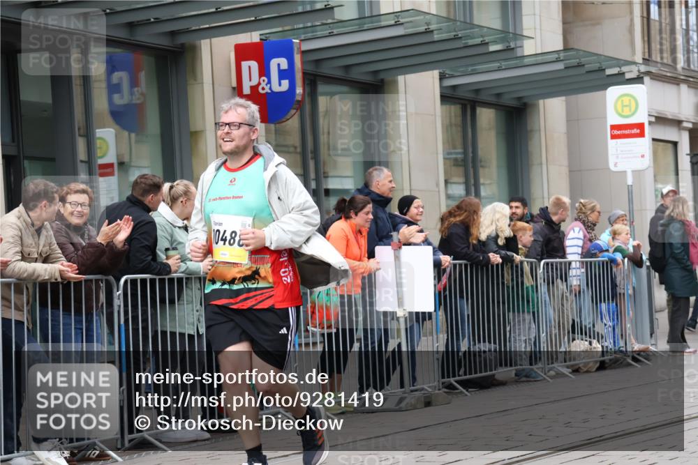 05.10.2025 - 20. swb-Marathon Bremen Strokosch-Dieckow http://msf.ph/oto/9281419 05.10.2025 11:18:54 Ziel 9247, 10488, 9247, 10488 meine-sportfotos.de