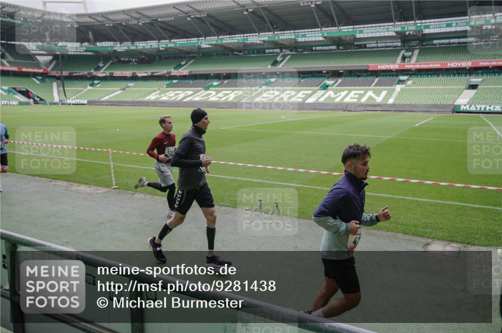 05.10.2025 - 20. swb-Marathon Bremen Michael Burmester http://msf.ph/oto/9281438 05.10.2025 13:04:49 Laufen im Stadion 100, 190, 199, 406, 421, 470, 490, 607, 712, 858, 924, 1012, 1061, 1080, 1132, 1404, 1455, 1478, 1480, 1746, 1765, 1834, 1852, 1914, 1997, 2009, 2086, 2333, 2399, 2536, 2584, 2604, 2617, 2664, 2802, 2901, 2989, 3008, 3049, 3216, 3346, 3378, 3380, 3413, 3433, 3445, 3483, 3561, 3658, 3901, 4001, 4187, 4241, 4243, 4244, 4376, 4501, 4627, 4634, 4671, 4757, 4803, 4838, 4840, 4855, 4858, 4928, 5082, 5247, 5286, 5295, 5446, 5464, 5614, 5832, 5904, 5969, 6287 meine-sportfotos.de