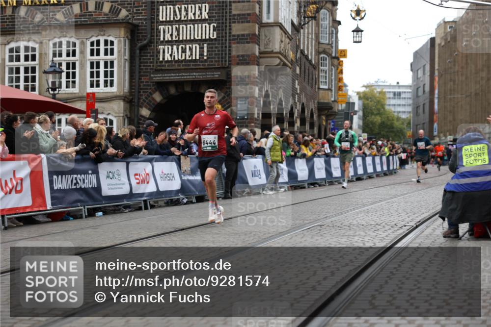 05.10.2025 - 20. swb-Marathon Bremen Yannick Fuchs http://msf.ph/oto/9281574 05.10.2025 12:55:27 Ziel 235, 474, 2132, 6444, 7213, 7883 meine-sportfotos.de