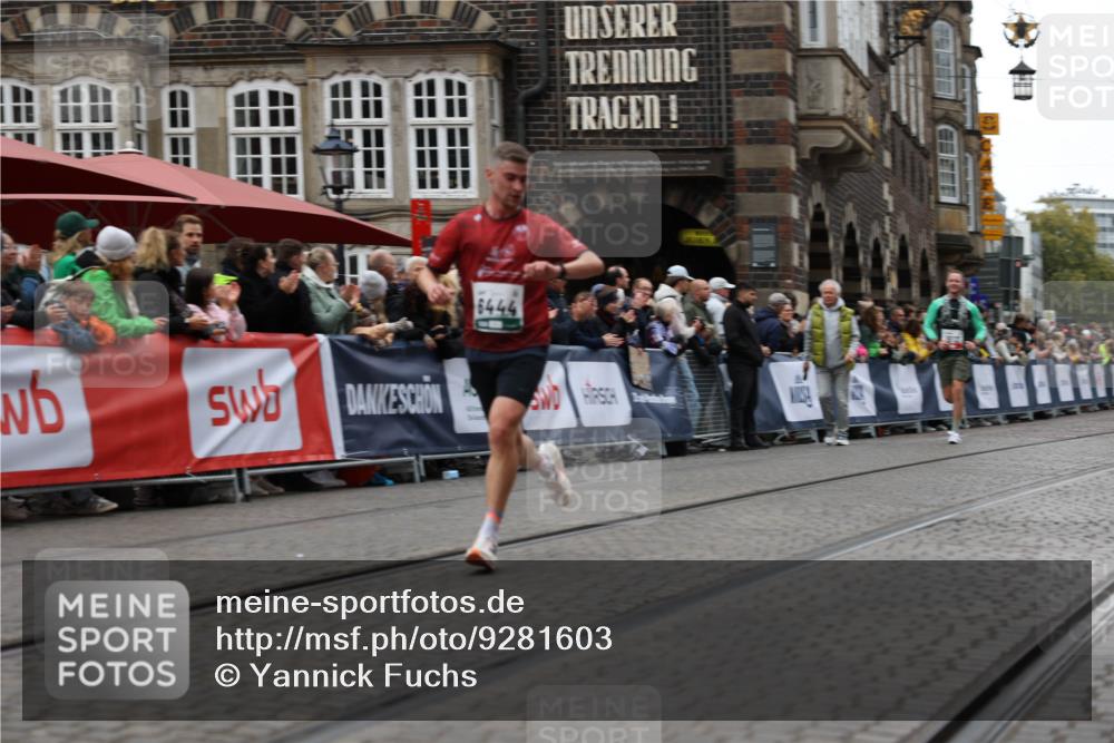 05.10.2025 - 20. swb-Marathon Bremen Yannick Fuchs http://msf.ph/oto/9281603 05.10.2025 12:55:28 Ziel 235, 474, 2132, 6444, 7213, 7883 meine-sportfotos.de