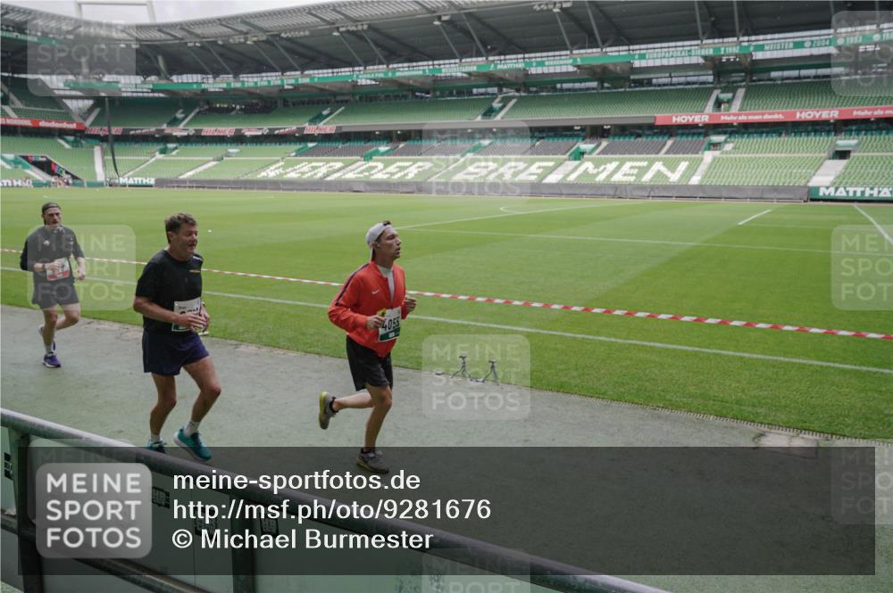05.10.2025 - 20. swb-Marathon Bremen Michael Burmester http://msf.ph/oto/9281676 05.10.2025 13:05:11 Laufen im Stadion 190, 199, 406, 421, 490, 520, 611, 678, 712, 858, 924, 1061, 1132, 1147, 1228, 1404, 1455, 1480, 1545, 1702, 1746, 1765, 1834, 1840, 1867, 1990, 2009, 2058, 2190, 2399, 2536, 2584, 2604, 2664, 2785, 2802, 2901, 2935, 2989, 3008, 3025, 3049, 3216, 3378, 3380, 3413, 3433, 3445, 3479, 3483, 3561, 3658, 3799, 3837, 3901, 4001, 4055, 4187, 4207, 4241, 4244, 4326, 4332, 4376, 4501, 4627, 4634, 4665, 4671, 4838, 4855, 4858, 4892, 4904, 5082, 5247, 5286, 5295, 5382, 5614, 5904, 6283 meine-sportfotos.de