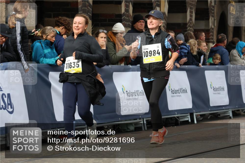 05.10.2025 - 20. swb-Marathon Bremen Strokosch-Dieckow http://msf.ph/oto/9281696 05.10.2025 11:15:07 Ziel 10647, 10984, 11107, 11293, 11635 meine-sportfotos.de