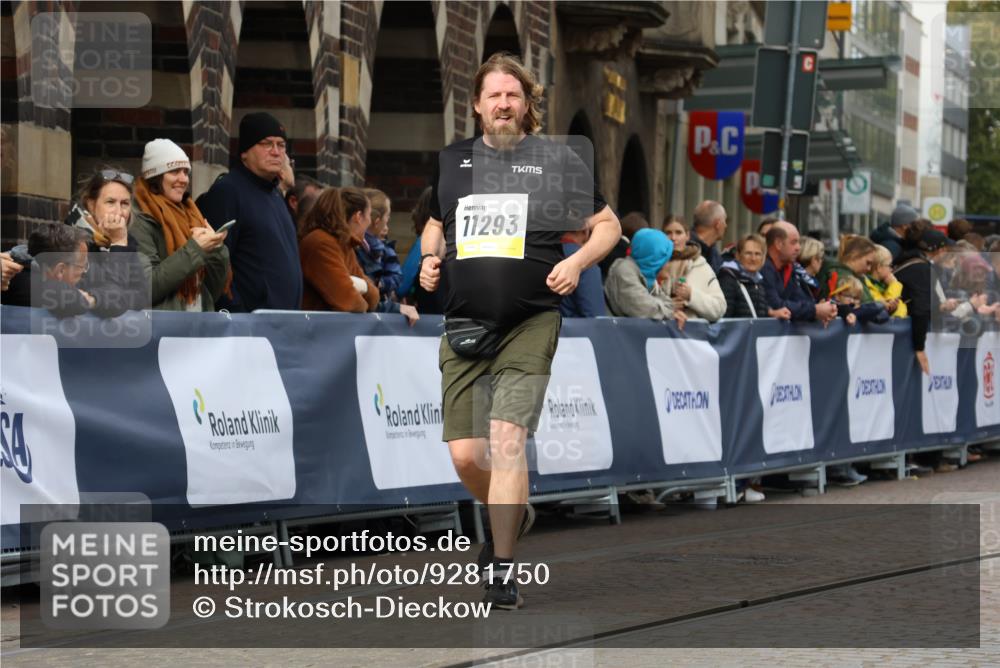05.10.2025 - 20. swb-Marathon Bremen Strokosch-Dieckow http://msf.ph/oto/9281750 05.10.2025 11:15:10 Ziel 10647, 10984, 11293, 11635 meine-sportfotos.de