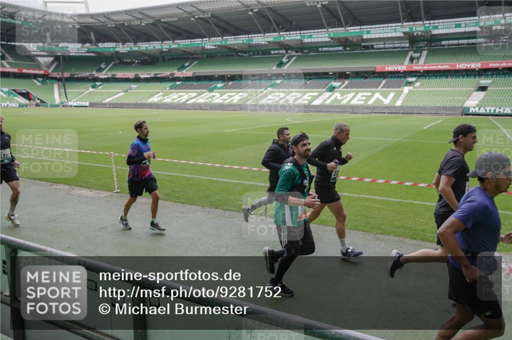 05.10.2025 - 20. swb-Marathon Bremen Michael Burmester http://msf.ph/oto/9281752 05.10.2025 13:05:20 Laufen im Stadion 190, 199, 406, 520, 611, 678, 712, 804, 817, 858, 924, 1061, 1132, 1147, 1228, 1404, 1455, 1480, 1545, 1610, 1702, 1746, 1765, 1834, 1840, 1867, 1990, 2009, 2058, 2187, 2190, 2198, 2399, 2437, 2536, 2584, 2604, 2785, 2802, 2901, 2935, 3008, 3025, 3049, 3216, 3317, 3378, 3380, 3413, 3445, 3450, 3479, 3561, 3799, 3809, 3837, 4055, 4187, 4207, 4241, 4326, 4332, 4376, 4563, 4634, 4665, 4671, 4676, 4831, 4838, 4855, 4892, 4904, 5176, 5286, 5295, 5362, 5382, 5614, 5904, 6283 meine-sportfotos.de