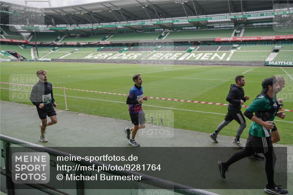 05.10.2025 - 20. swb-Marathon Bremen Michael Burmester http://msf.ph/oto/9281764 05.10.2025 13:05:20 Laufen im Stadion 190, 199, 406, 520, 611, 678, 712, 804, 817, 858, 924, 1061, 1132, 1147, 1228, 1404, 1455, 1480, 1545, 1610, 1702, 1746, 1765, 1834, 1840, 1867, 1990, 2009, 2058, 2187, 2190, 2198, 2399, 2437, 2536, 2584, 2604, 2785, 2802, 2901, 2935, 3008, 3025, 3049, 3216, 3317, 3378, 3380, 3413, 3445, 3450, 3479, 3561, 3799, 3809, 3837, 4055, 4187, 4207, 4241, 4326, 4332, 4376, 4563, 4634, 4665, 4671, 4676, 4831, 4838, 4855, 4892, 4904, 5176, 5286, 5295, 5362, 5382, 5614, 5904, 6283 meine-sportfotos.de