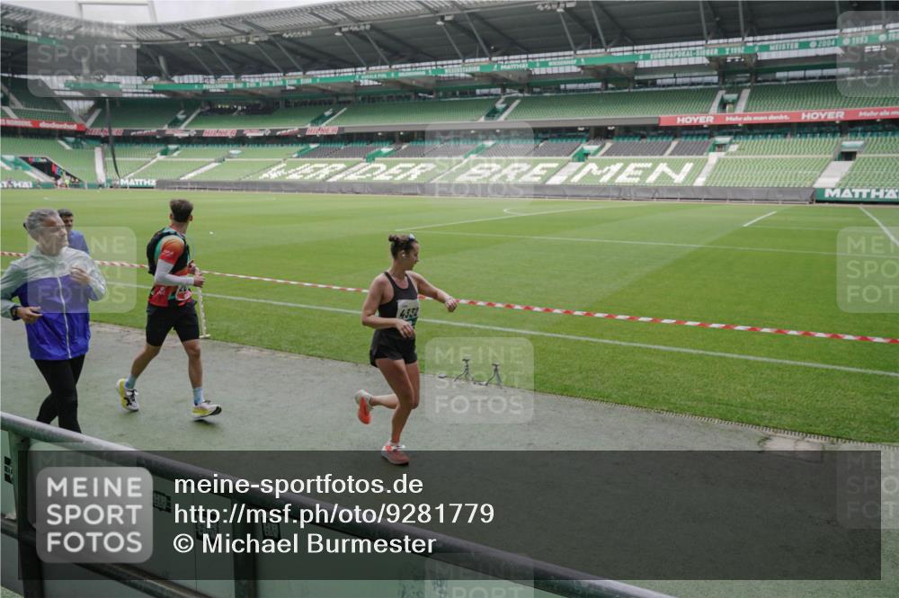 05.10.2025 - 20. swb-Marathon Bremen Michael Burmester http://msf.ph/oto/9281779 05.10.2025 13:05:23 Laufen im Stadion 190, 199, 406, 520, 611, 678, 712, 804, 817, 858, 924, 1061, 1132, 1147, 1228, 1404, 1455, 1480, 1545, 1610, 1702, 1746, 1765, 1834, 1840, 1867, 1990, 2009, 2058, 2187, 2190, 2198, 2437, 2536, 2584, 2604, 2785, 2802, 2902, 2935, 3008, 3025, 3049, 3216, 3317, 3378, 3380, 3413, 3445, 3450, 3479, 3561, 3799, 3809, 3837, 3853, 4055, 4187, 4207, 4241, 4326, 4332, 4376, 4563, 4634, 4665, 4671, 4676, 4831, 4855, 4892, 4904, 4983, 5176, 5286, 5295, 5362, 5382, 5614, 5824, 5904, 6283 meine-sportfotos.de