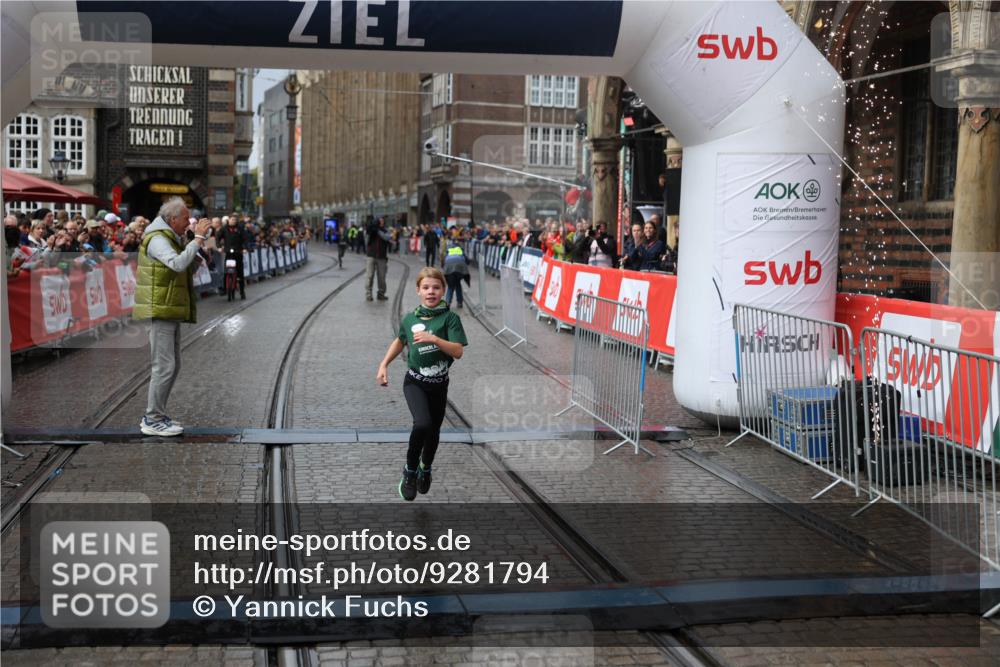 05.10.2025 - 20. swb-Marathon Bremen Yannick Fuchs http://msf.ph/oto/9281794 05.10.2025 15:17:50 Ziel  meine-sportfotos.de